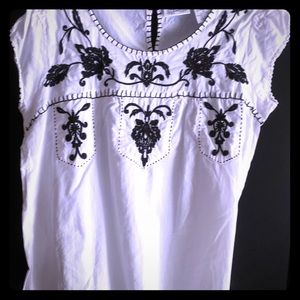 Cute White with black stitch summer blouse